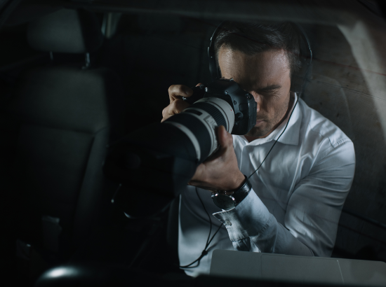 Detetive com câmera